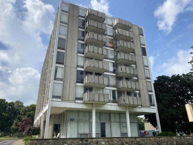 Condo for sale in Jackson