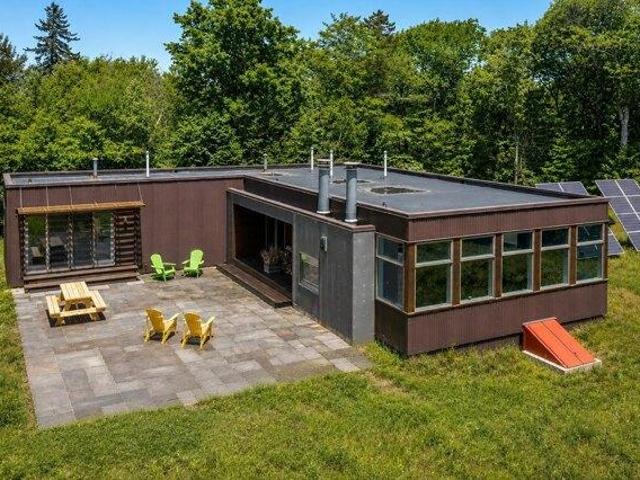 House for sale in Jamaica, Vermont