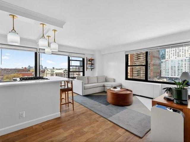 Condo for sale in Hudson, New Jersey