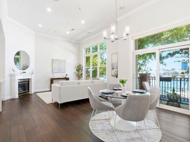 Condo for sale in Hudson, New Jersey