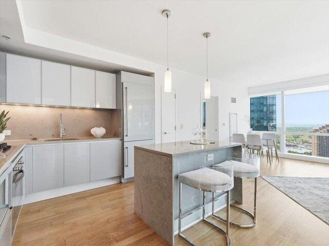 Condo for sale in Hudson, New Jersey