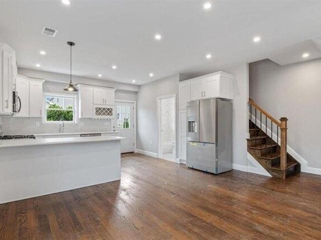 Condo for sale in Hudson, New Jersey