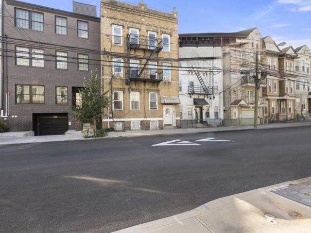 Condo for sale in Hudson, New Jersey