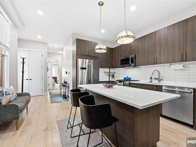 Condo for sale in Hudson, New Jersey