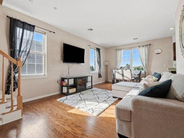Condo for sale in Hudson, New Jersey