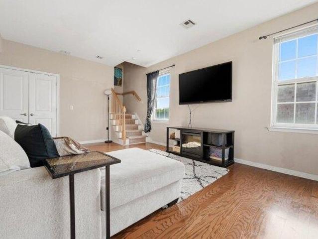 Condo for sale in Hudson, New Jersey