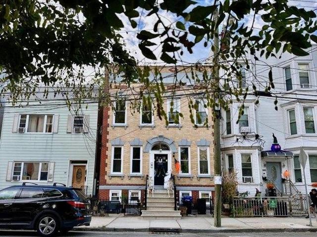 Condo for sale in The Heights, Jersey City