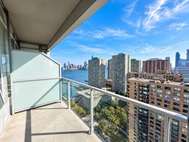 Condo for sale in Jersey City, Hudson County
