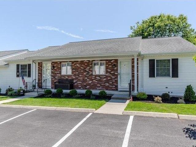 Condo for sale in Johnston, Rhode Island