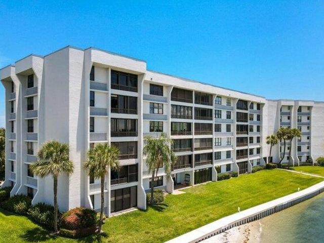 Condo for sale in Jupiter, Florida