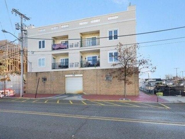 Condo for sale in Monmouth, New Jersey