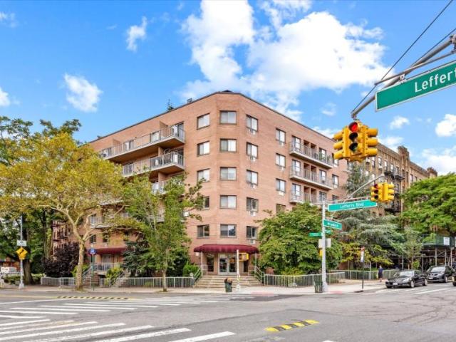 Condo for sale in Queens County, New York