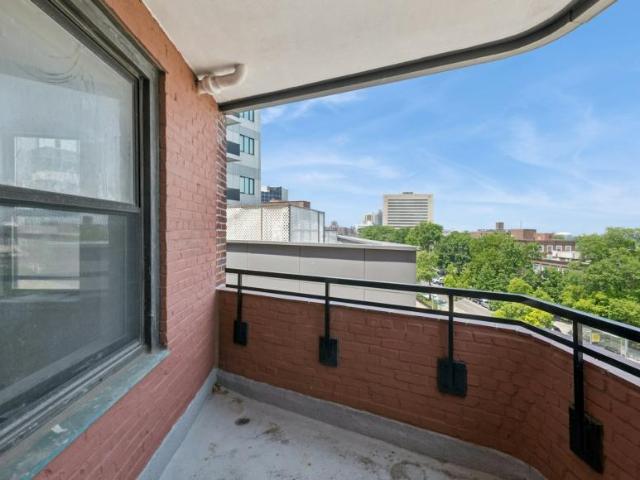 Apartment for sale in Kew Gardens
