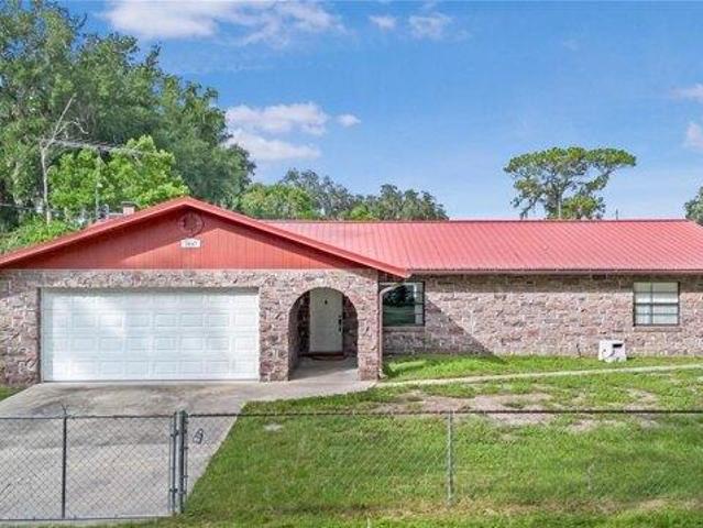 House for sale in Lake Panasoffkee, Florida