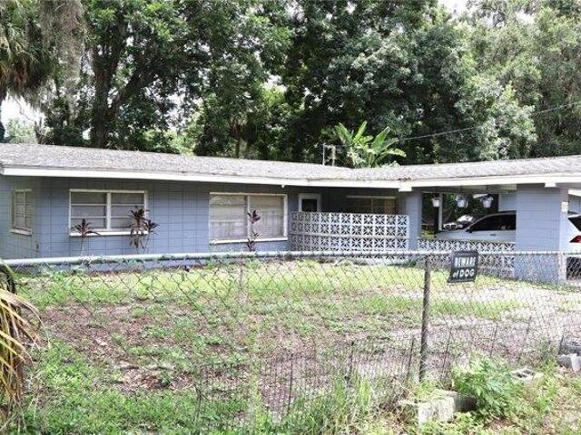 House for sale in Lake Panasoffkee, Florida