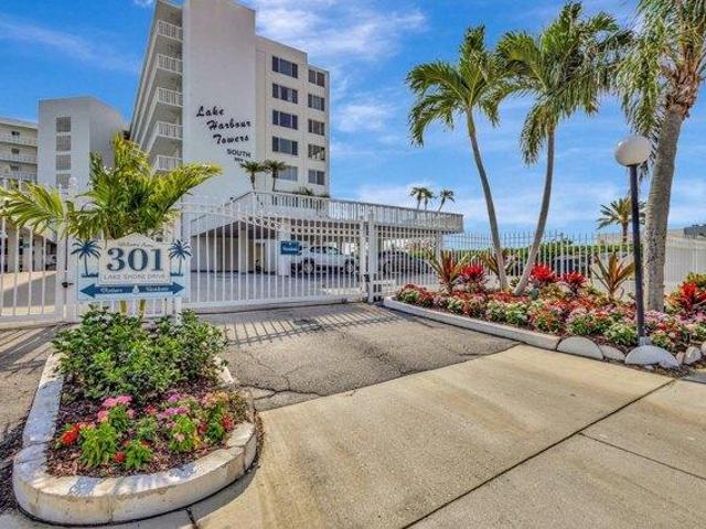 Condo for sale in Lake Park, Florida