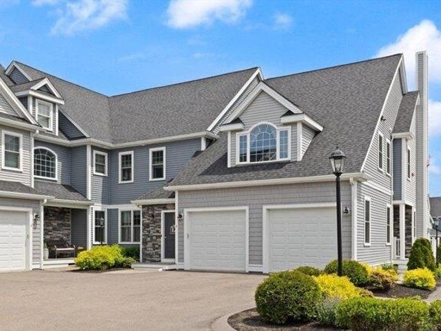 Condo for sale in Lakeville, Massachusetts