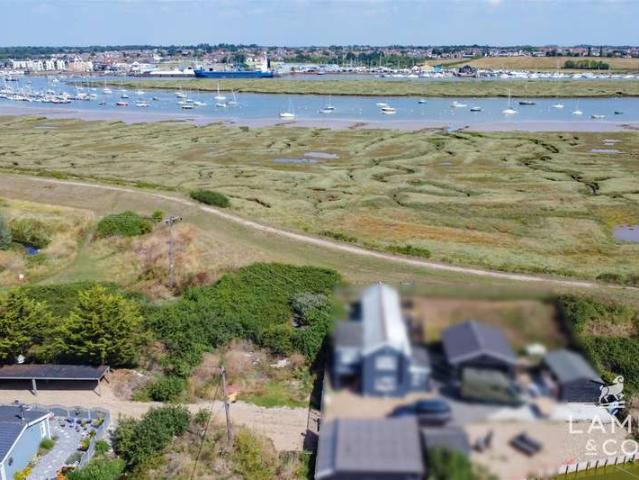Land for sale in Dale Hill, Essex