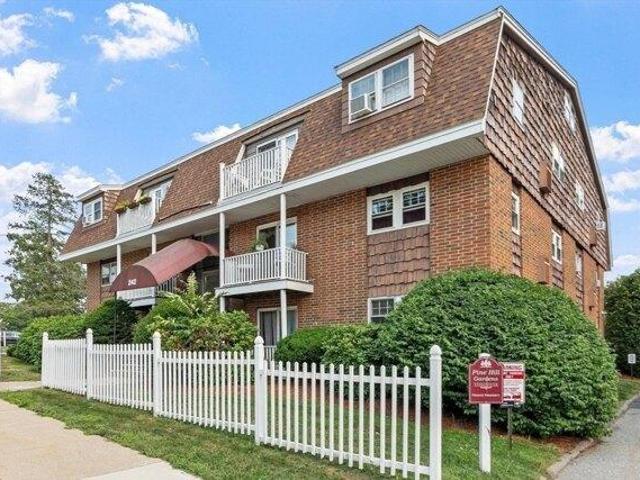 Condo for sale in Lawrence, Massachusetts
