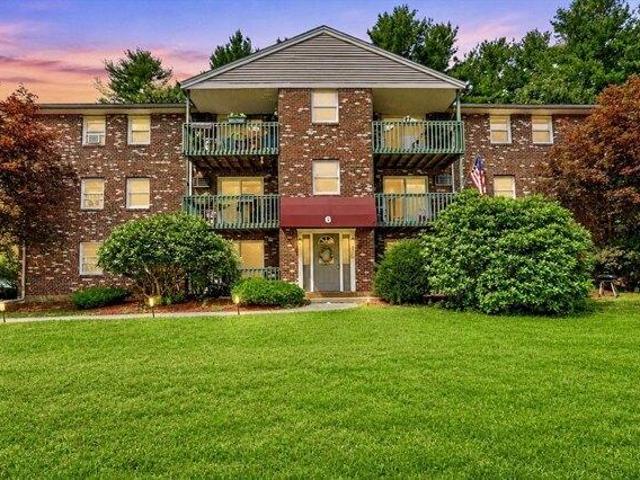 Condo for sale in Leicester, Massachusetts