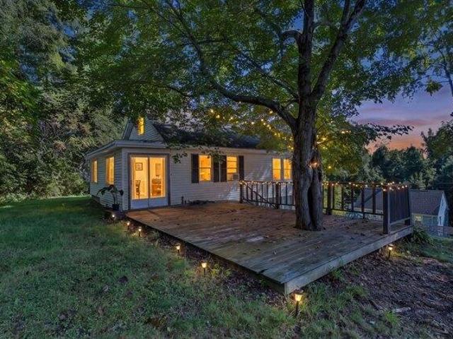 House for sale in Cherry Valley, Leicester