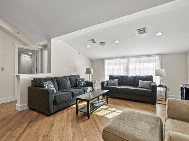 Condo for sale in Lenox
