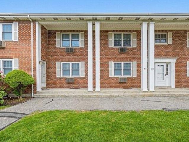 Condo for sale in Lexington, Massachusetts
