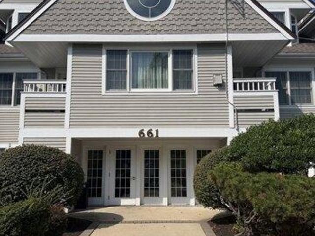 Condo for sale in Shaker Glen, Lexington