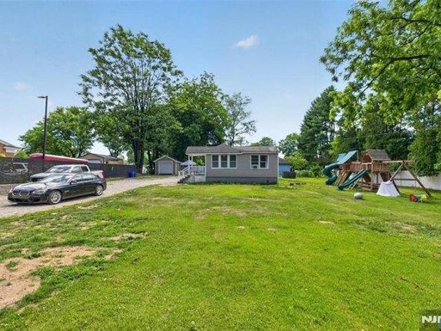 House for sale in Lincoln Park, New Jersey