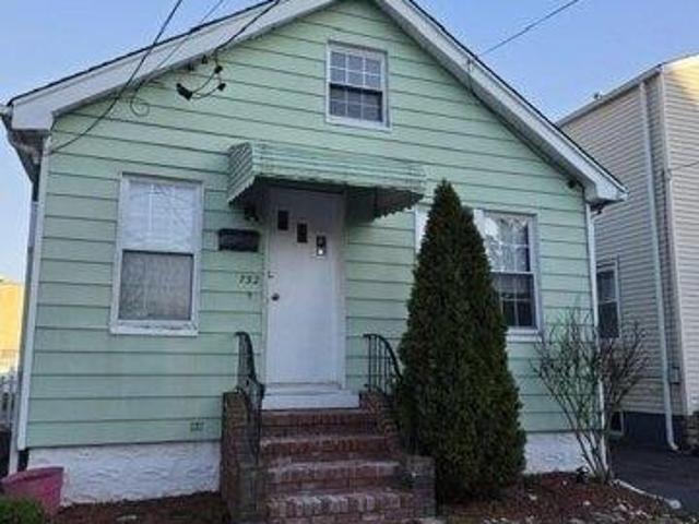 House for sale in Linden, New Jersey