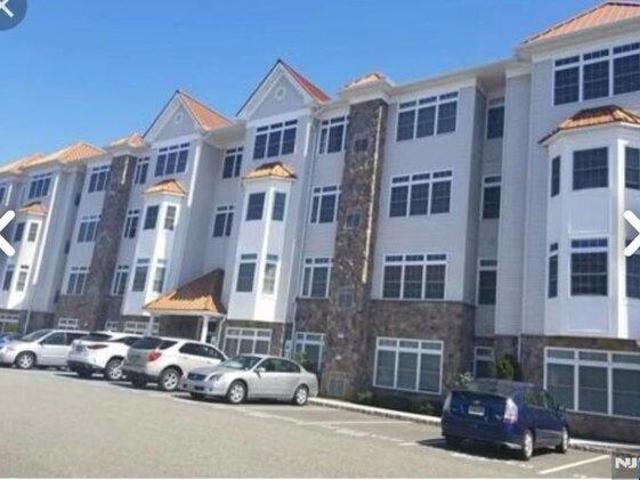 Condo for sale in Linden, New Jersey
