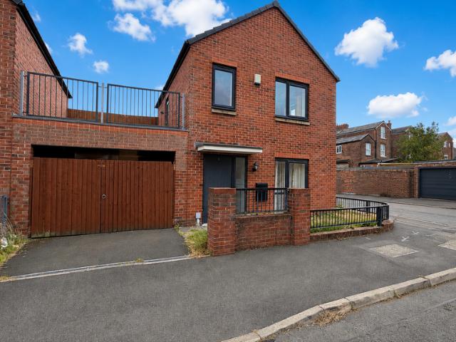House for sale in Georgia, Greater Manchester