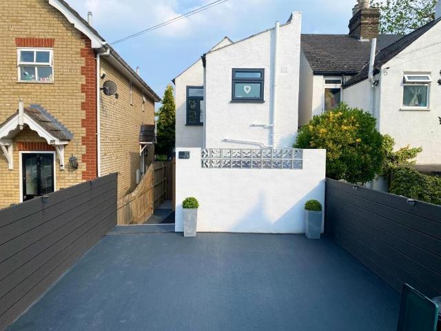House for sale in Goddington, Greater London
