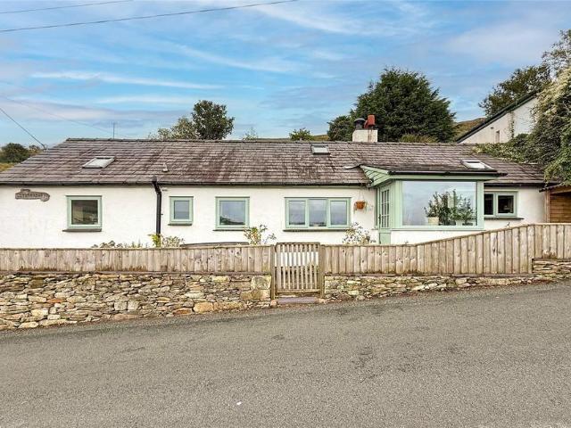 House for sale in Deiniolen, Wales