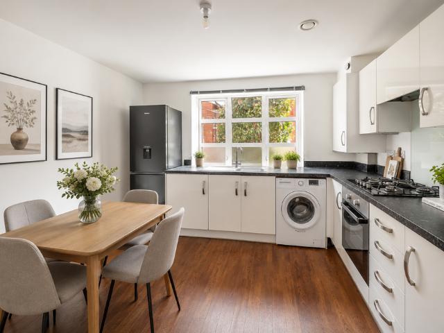 House for sale in London Borough of Merton, Mitcham