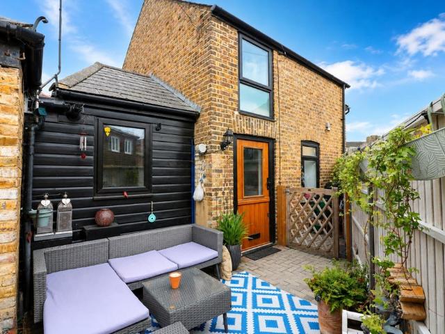 House for sale in Ash, Kent