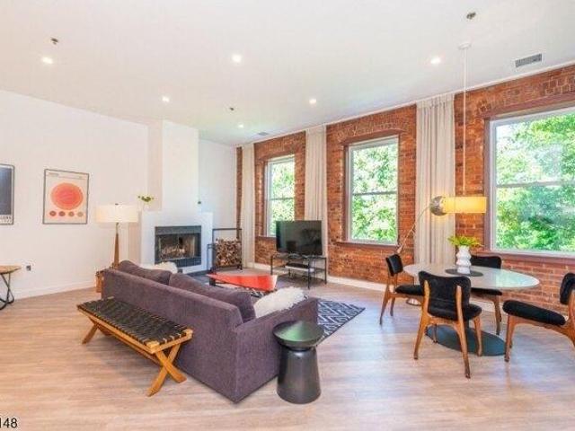 Condo for sale in Passaic, New Jersey