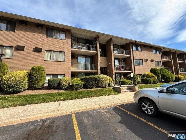 Condo for sale in Little Ferry, New Jersey