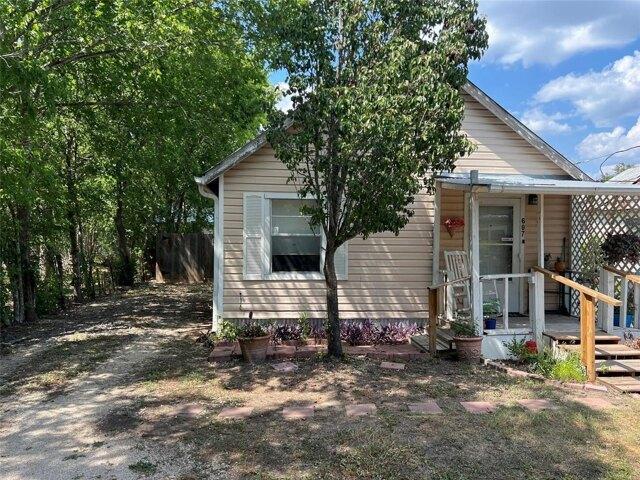 House for sale in Lockhart, Texas