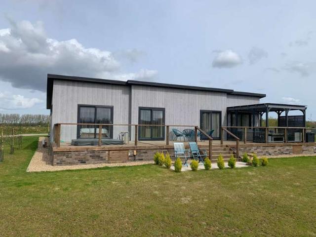 Cottage for sale in Routh, Tickton