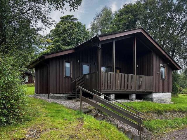 Cottage for sale in Sandbank, Scotland
