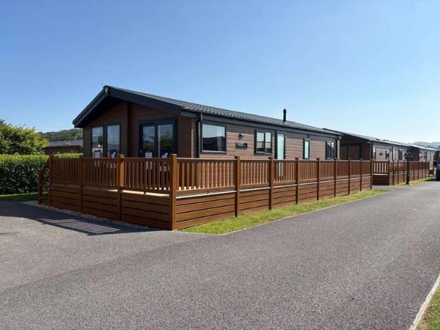 Cottage for sale in South Hill, Bleadon