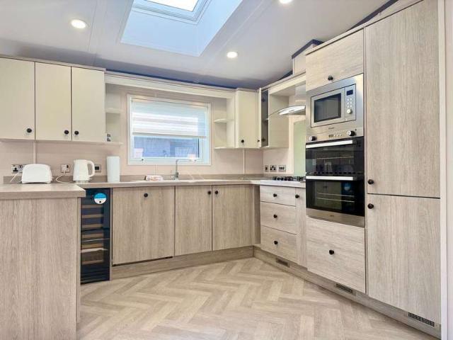 Cottage for sale in Allerthorpe