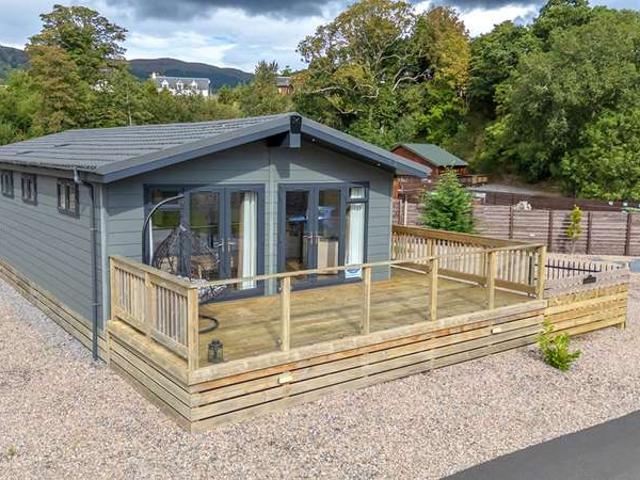 Cottage for sale in Fort Augustus, Scotland