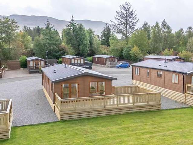 Cottage for sale in Fort Augustus, Scotland