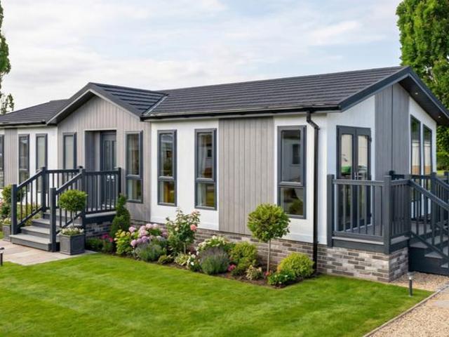 House for sale in Dale Hill, Essex