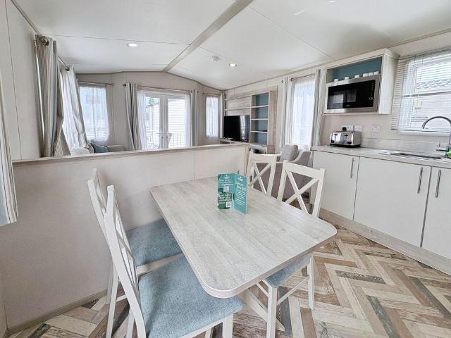 House for sale in Fossebridge, Gloucestershire