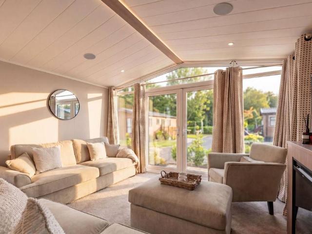 House for sale in Peel Hill, Lancashire