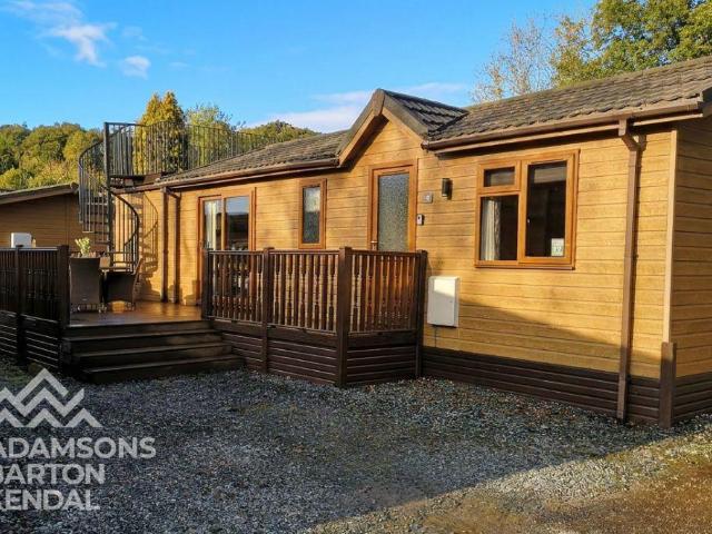 House for sale in Lakes