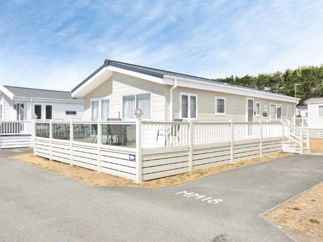 House for sale in Heathlands, East Sussex